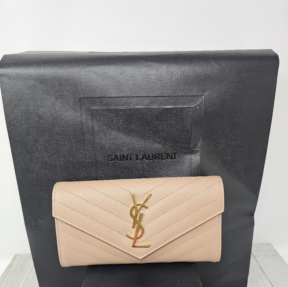 Yves Saint Laurent Grain De Poudre Matelasse Chevron Monogram Wallet - Picture 11 of 16